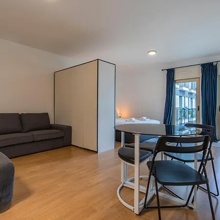 1bdr Flat With Balcony & Parking By Lovelystay Apartament *