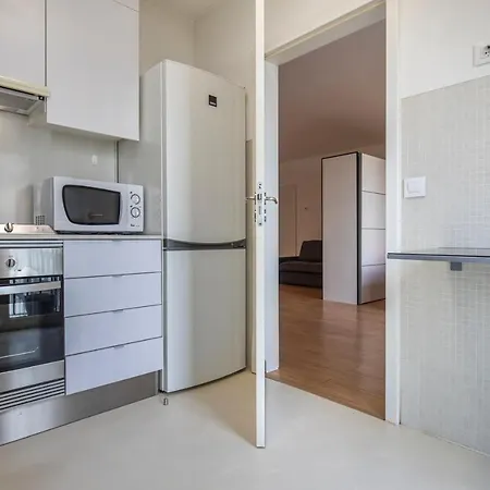 1bdr Flat With Balcony & Parking By Lovelystay 公寓 Lisboa